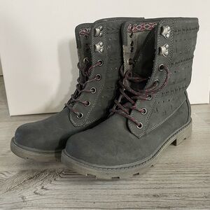 Roxy Grey Boots Leather-look Mountain&Waves with Woven details Size 8
